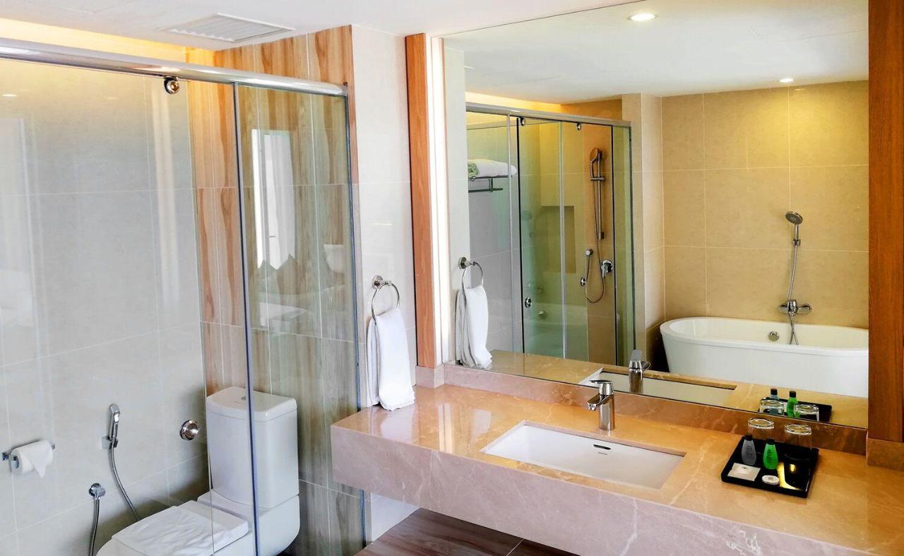 Upper View Regalia Hotel Kuala Lumpur Exterior photo
