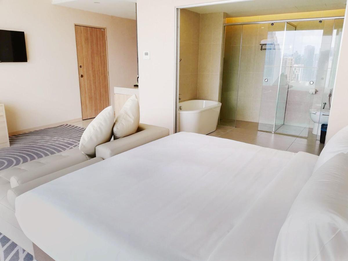 Upper View Regalia Hotel Kuala Lumpur Exterior photo