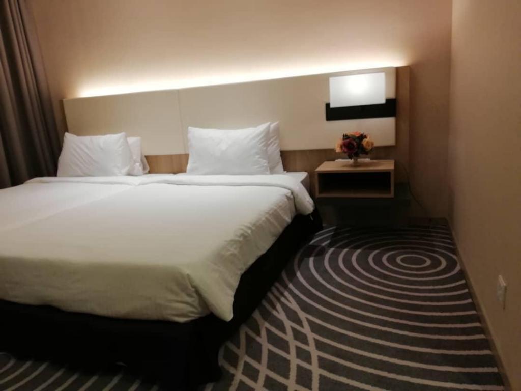Upper View Regalia Hotel Kuala Lumpur Exterior photo