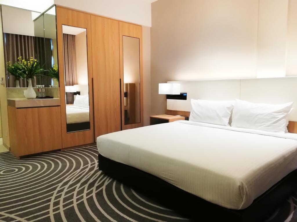 Upper View Regalia Hotel Kuala Lumpur Exterior photo
