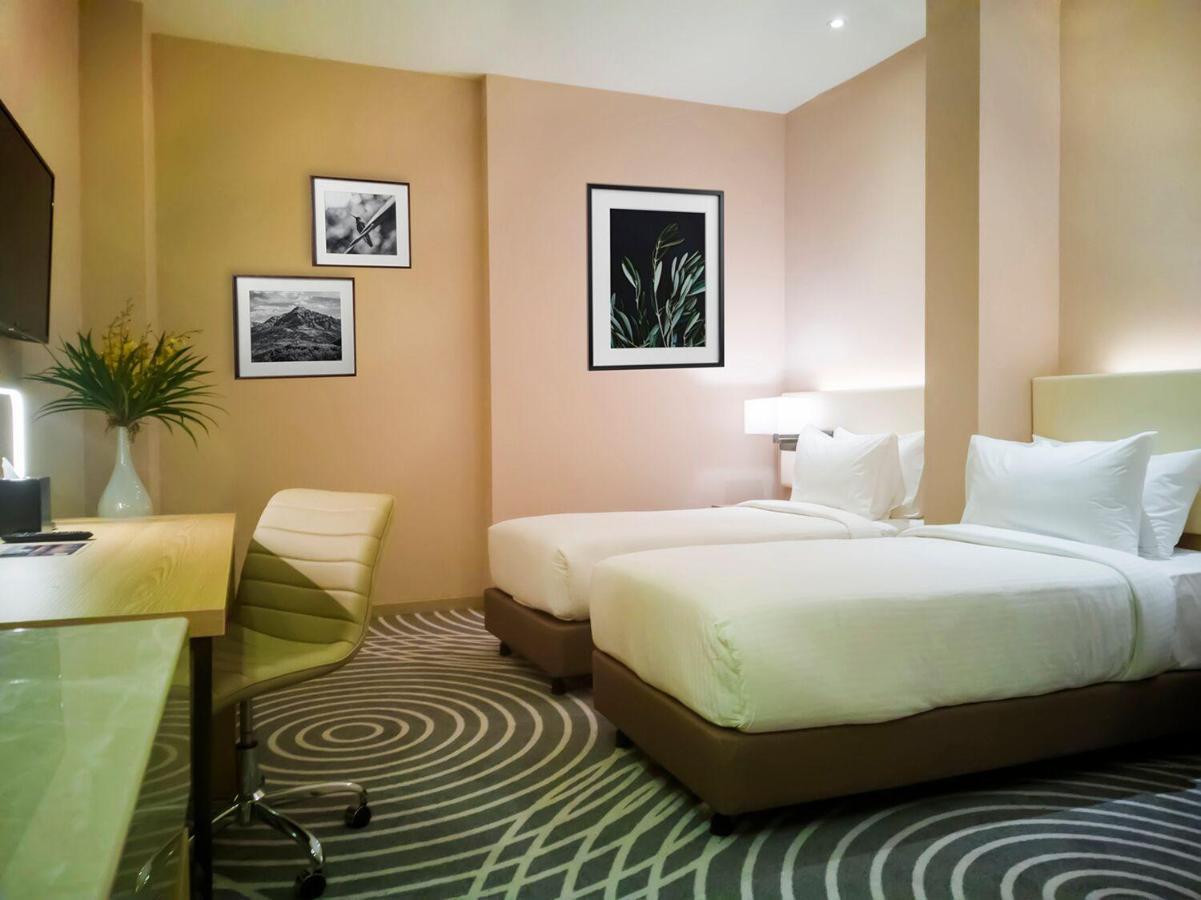 Upper View Regalia Hotel Kuala Lumpur Exterior photo